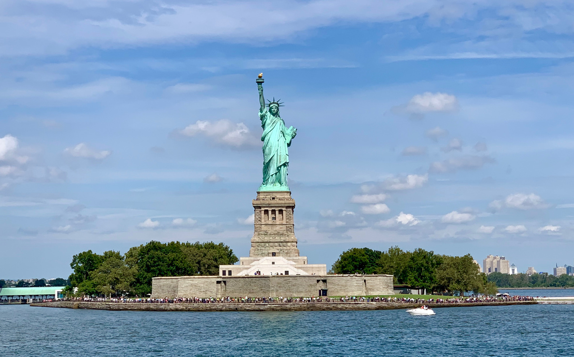 the statue of liberty in new york.

Travel Planner 
3Day Trip Plan
Photography