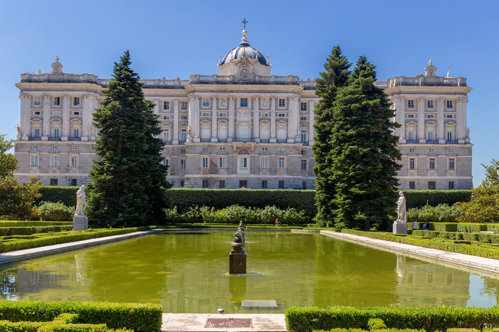 a large building with a fountain in front of it 
Madrid, Spain
Spain Trip; Travel Planner; 3Day Trip Plan; Photography