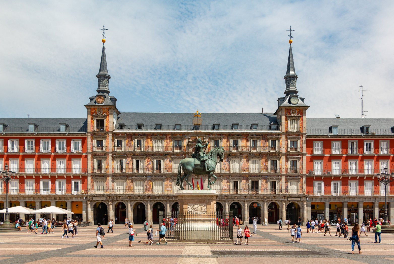 the plaza mayor in madrid, spain

Madrid, Spain

Spain Trip; Travel Planner; 3Day Trip Plan; Photography